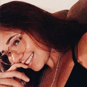 Meet your Posher, Taylor